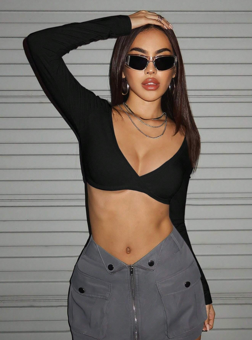 Black Long Sleeve Twist Crop Top