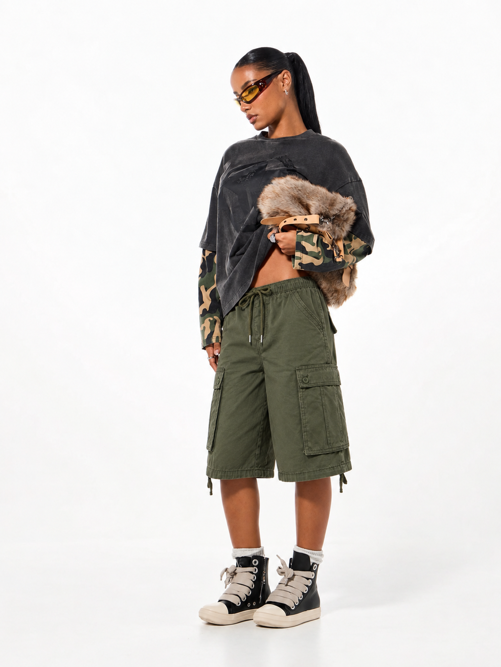 Utility Mode Olive Cargo Bermuda Shorts
